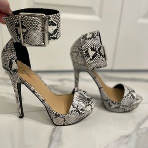 Cream & black snakeskin pattered heels